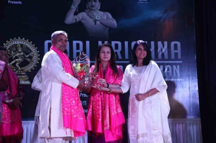 Poonam Dhillon, Sunil Pal, Vaibhav Joshi, Natraj Gopikrishna Parampara Samman, Kirron Sharma, Bollywood Awards, Entertainment News, Kathak Guru, Mumbai 2025 Poonam Dhillon, Sunil Pal, Vaibhav Joshi, Natraj Gopikrishna Parampara Samman, Kirron Sharma, Bollywood Awards, Entertainment News, Kathak Guru, Mumbai 2025